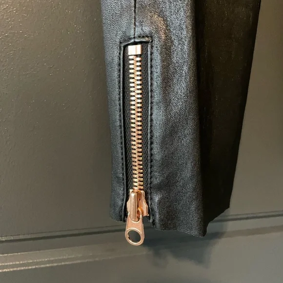 Thomas Wylde cropped leather ankle zip pants size small front zip EUC wo… - Picture 5 of 5